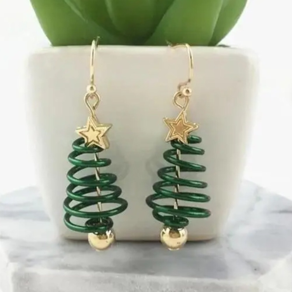 🎄Festive Gold and Green Spiral Tree Earrings - Picture 1 of 10